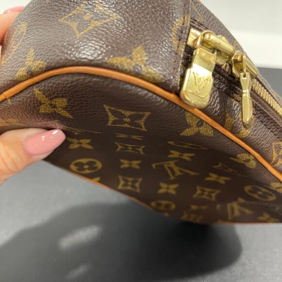 Louis Vuitton Monogram Pochette Gangu Sling/Crossbody Bag (JB1051) - Picture 9 of 14